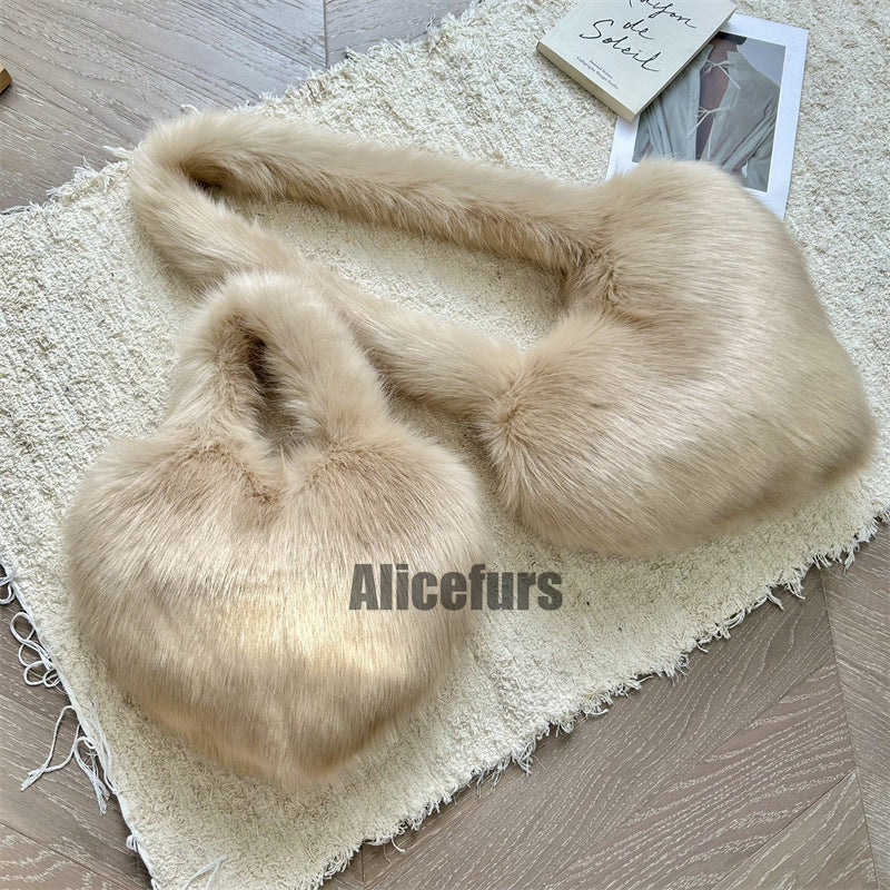 Sac à bandoulière en fausse fourrure Fuzzy Heart Bag pour femme