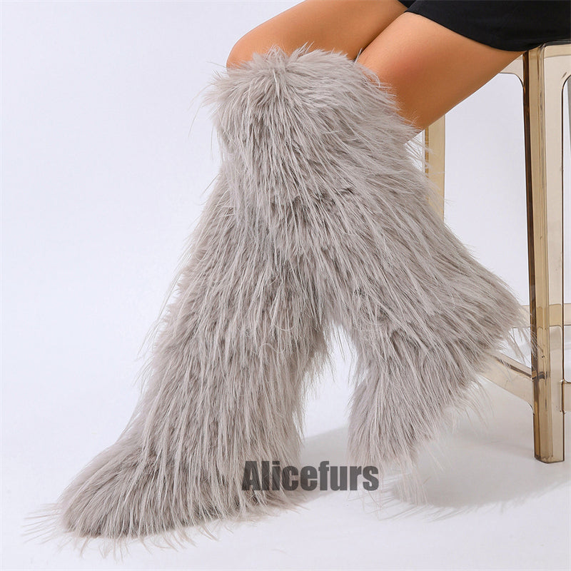 Bottes hautes en fourrure à pompons pour femmes