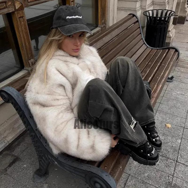 Oversized Fur Coat Lapel Collar Fluffy Winter Overcoat for Women
